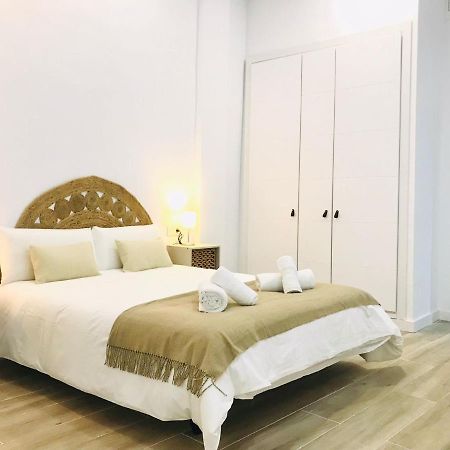 Munilla & Beach By Ele Apartments Malaga Luaran gambar