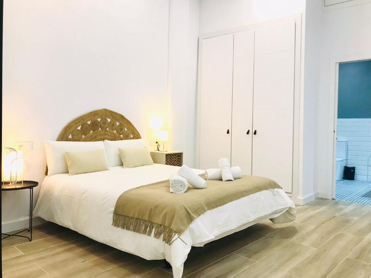 Munilla & Beach By Ele Apartments Malaga Luaran gambar