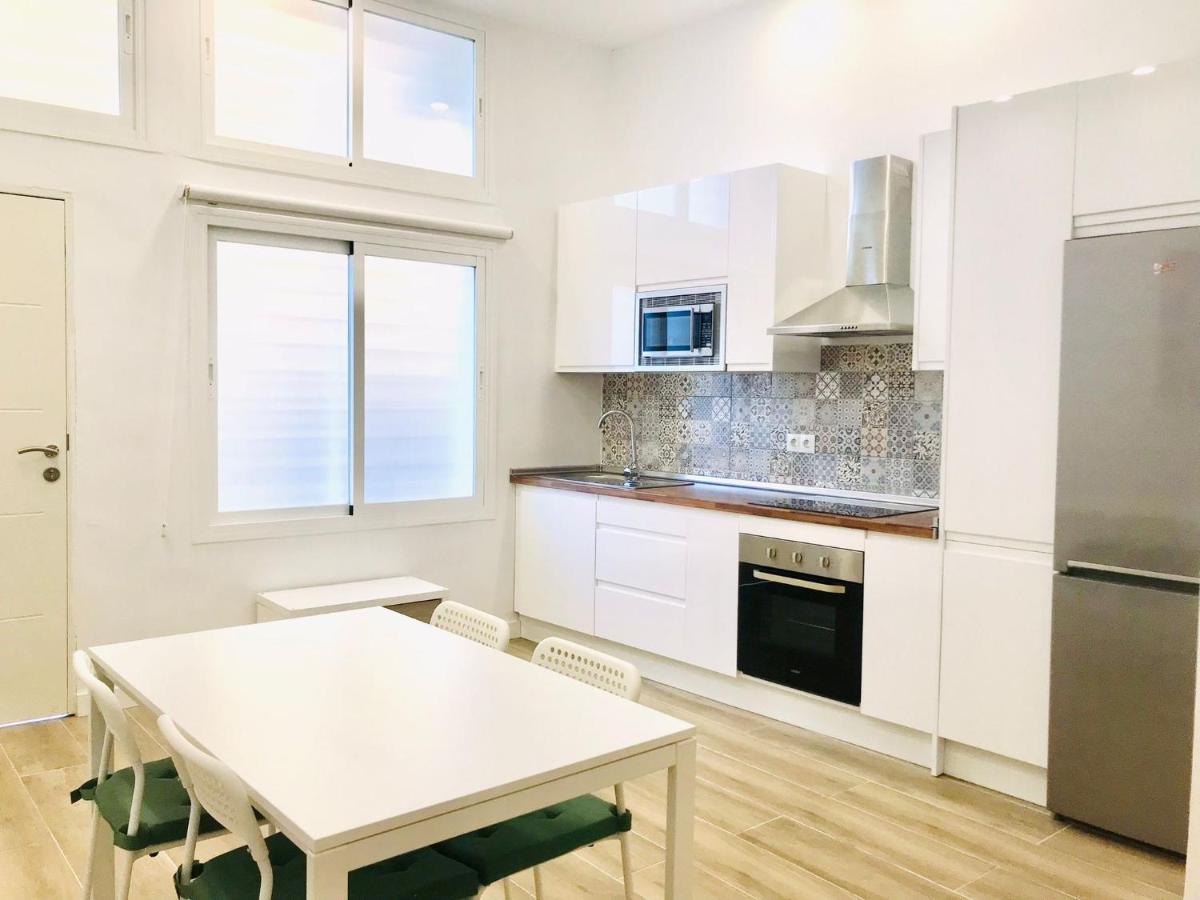Munilla & Beach By Ele Apartments Malaga Luaran gambar